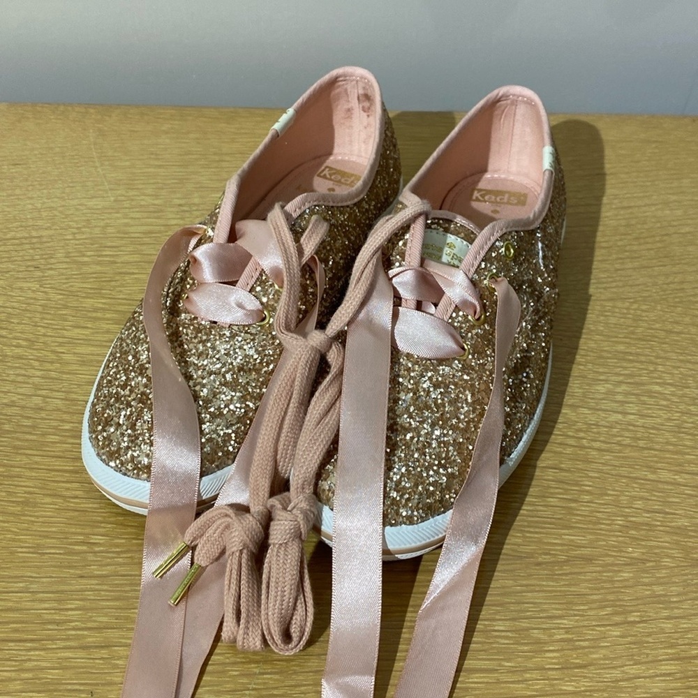 Like new kate spade keds, rose gold glitter, size 7